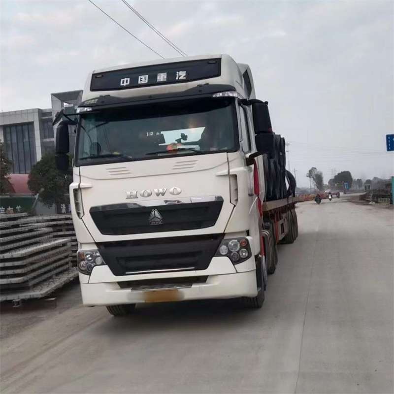 寻乌县元江县进仓物流：专线直达的多元货运之旅